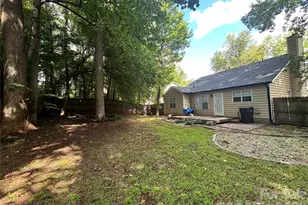 9206 Rotherham Ln, Charlotte, NC 28216 - Photo 35