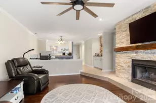 9816 Emerald Point Dr, Charlotte, NC 28278 - Photo 5