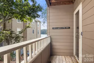 9816 Emerald Point Dr, Charlotte, NC 28278 - Photo 3