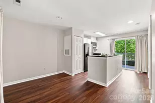 525 Olmsted Park Pl, Charlotte, NC 28203 - Photo 9