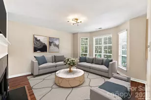 525 Olmsted Park Pl, Charlotte, NC 28203 - Photo 3