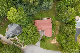 312 E Forest Pl, Candler, NC 28715 - Photo 27