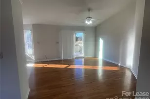 1444 Farmington Hills Dr, Conover, NC 28613 - Photo 3