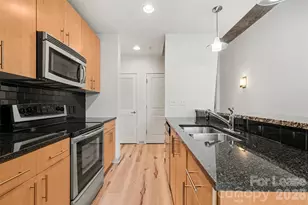 210 N Church St, Charlotte, NC 28202 - Photo 9