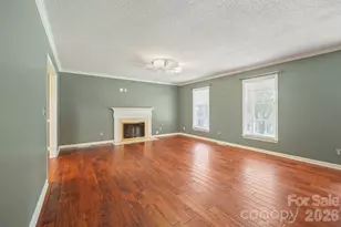 7801 Bridle Ct, Charlotte, NC 28216 - Photo 9