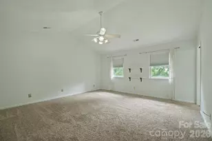 7801 Bridle Ct, Charlotte, NC 28216 - Photo 37