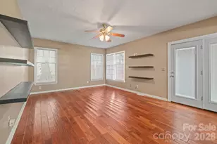 7801 Bridle Ct, Charlotte, NC 28216 - Photo 19