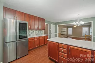 7801 Bridle Ct, Charlotte, NC 28216 - Photo 17