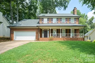 7801 Bridle Ct, Charlotte, NC 28216 - Photo 1