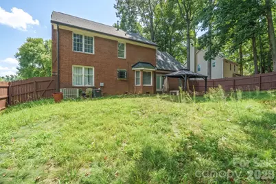 7801 Bridle Court, Charlotte, NC 28216 - Photo 5