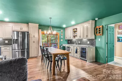 5468 Valley Run Street, Hickory, NC 28601 - Photo 9