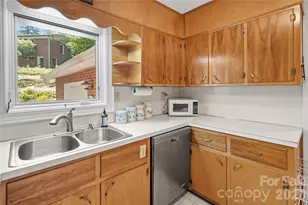 106 Holly Ln, Brevard, NC 28712 - Photo 7