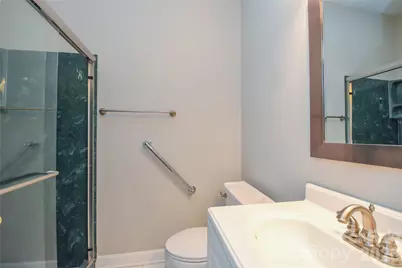 8332 Highland Glen Drive, Charlotte, NC 28269 - Photo 21