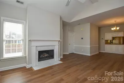 8332 Highland Glen Drive, Charlotte, NC 28269 - Photo 7