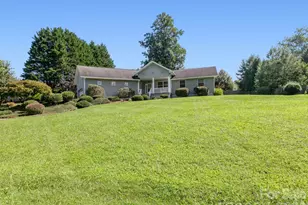 128 Stone House Rd, Hendersonville, NC 28739 - Photo 1