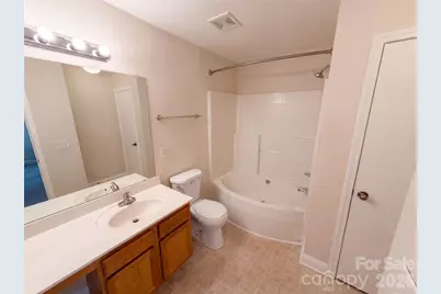 14021 Pinyon Pine Lane, Charlotte, NC 28215 - Photo 15