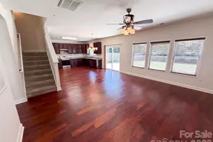 14021 Pinyon Pine Ln, Charlotte, NC 28215 - Photo 3