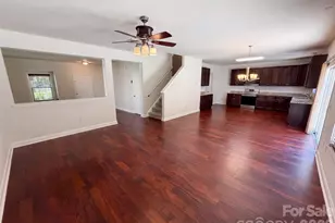 14021 Pinyon Pine Ln, Charlotte, NC 28215 - Photo 5