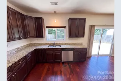 14021 Pinyon Pine Lane, Charlotte, NC 28215 - Photo 9