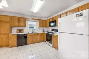 4702 Breakers Ln, Asheville, NC 28806 - Photo 11