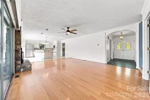 2796 Lakeview Dr, Lenoir, NC 28645 - Photo 5