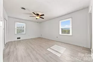 2796 Lakeview Dr, Lenoir, NC 28645 - Photo 19