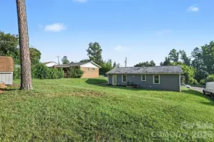 812 Capps Hill Mine Rd, Charlotte, NC 28216 - Photo 35