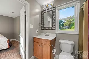 812 Capps Hill Mine Rd, Charlotte, NC 28216 - Photo 31