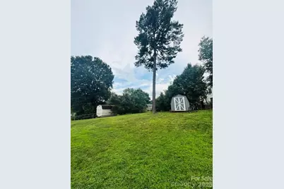 812 Capps Hill Mine Road, Charlotte, NC 28216 - Photo 3