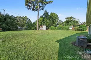812 Capps Hill Mine Rd, Charlotte, NC 28216 - Photo 37