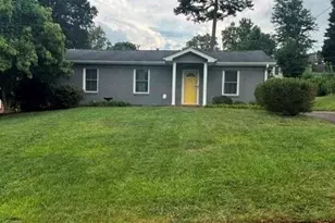 812 Capps Hill Mine Rd, Charlotte, NC 28216 - Photo 5