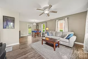 812 Capps Hill Mine Rd, Charlotte, NC 28216 - Photo 11