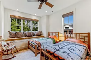 37 Ashe Park Cir, Asheville, NC 28806 - Photo 13