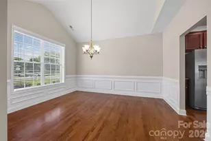 1053 Jack Pine Rd, Lake Wylie, SC 29710 - Photo 5
