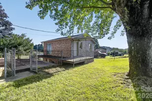 1371 Jackson Loop Rd, Flat Rock, NC 28731 - Photo 47