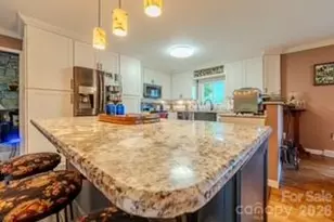 455 Avery Ln, Newland, NC 28657 - Photo 11