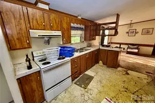 1104 Stage Coach Trail, Yadkinville, NC 27055 - Photo 9