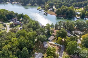 131 Baywatch Dr, Mooresville, NC 28117 - Photo 3