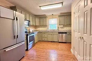 715 Grandview Rd, Clover, SC 29710 - Photo 9