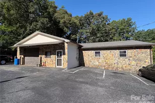 430 S Main Ave, Maiden, NC 28650 - Photo 1