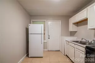 1812 Catherine Simmons Ave, Charlotte, NC 28216 - Photo 17