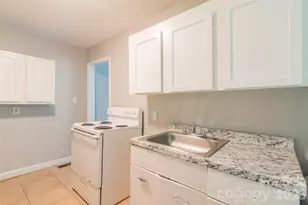 1812 Catherine Simmons Ave, Charlotte, NC 28216 - Photo 13