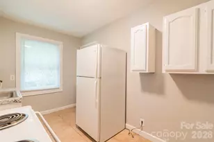 1812 Catherine Simmons Ave, Charlotte, NC 28216 - Photo 11