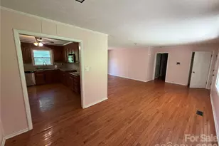 517 Goldwater St, Shelby, NC 28152 - Photo 5