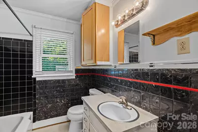 1127 Thompson Avenue, Charlotte, NC 28216 - Photo 9