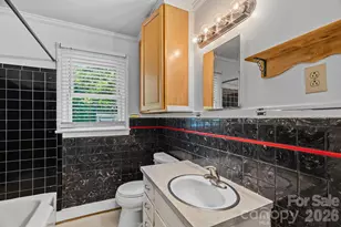 1127 Thompson Ave, Charlotte, NC 28216 - Photo 9