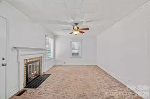 1127 Thompson Ave, Charlotte, NC 28216 - Photo 5