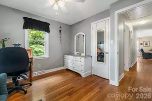 49 White Pine Dr, Asheville, NC 28805 - Photo 23