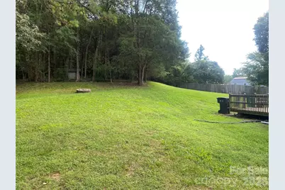 11101 Deerpath Court, Charlotte, NC 28262 - Photo 7