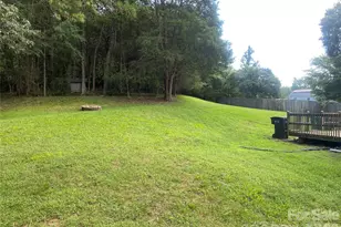 11101 Deerpath Ct, Charlotte, NC 28262 - Photo 7